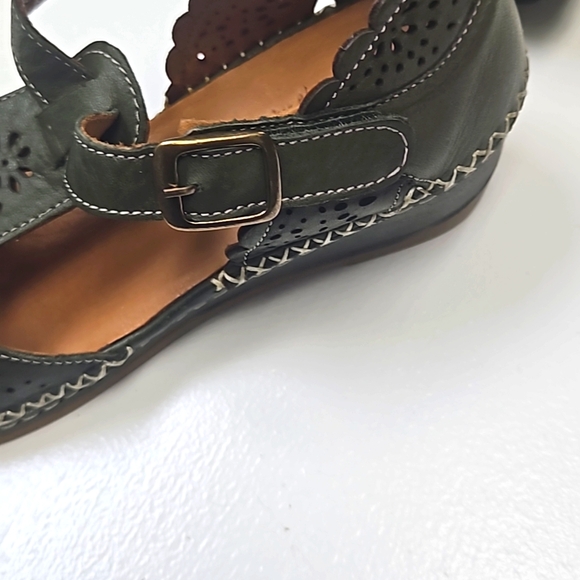 Spring Step NWOT - Picture 8 of 8